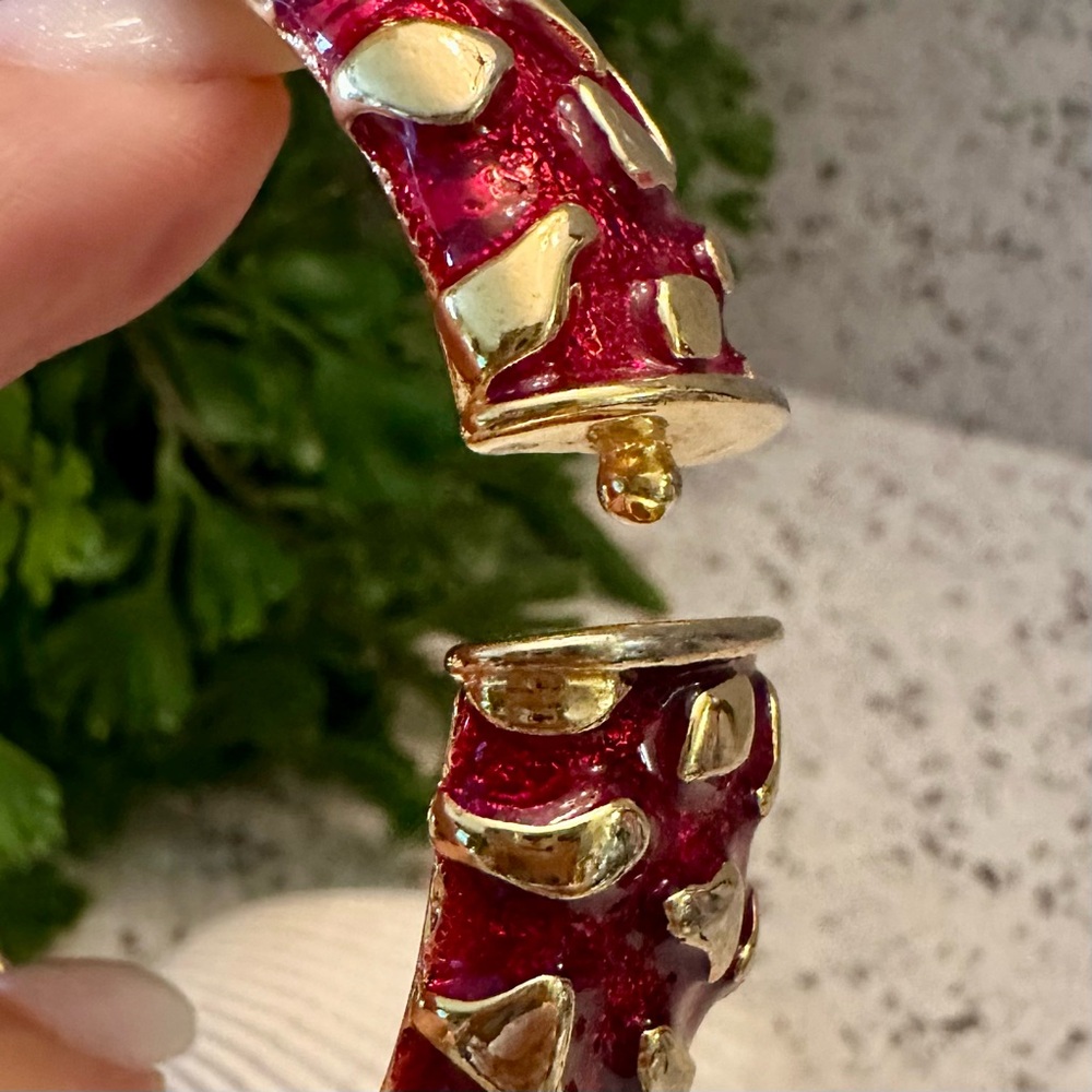 Graziano brand red Heart theme enamel bangle - Picture 3 of 5